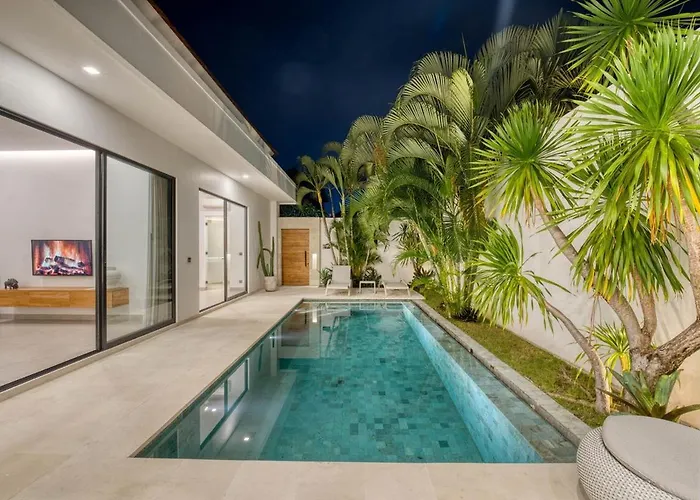 Yuka V2 Modern Tropical 2br With Pool In Villa