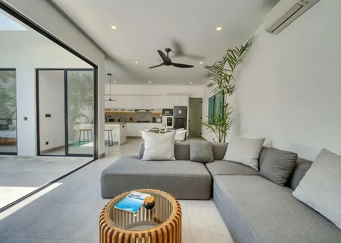 Villa Yuka V2 Modern Tropical 2br With Pool In