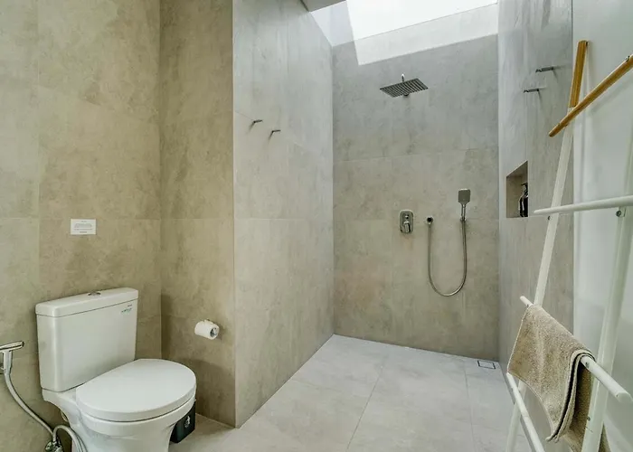 Yuka V2 Modern Tropical 2br With Pool In Villa Seminyak