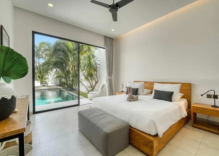Yuka V2 Modern Tropical 2br With Pool In Villa